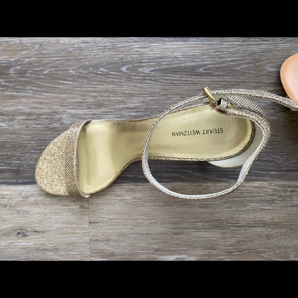 Stuart Weitzman Pump - never worn - Picture 7 of 11